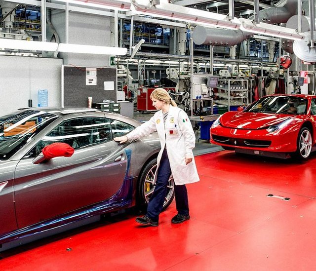 Ferrari fabrikasından dikkat çeken görüntüler