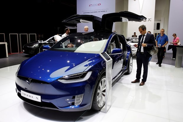 Tesla'dan sürücüsüz otomobilde devrim yaratacak hamle